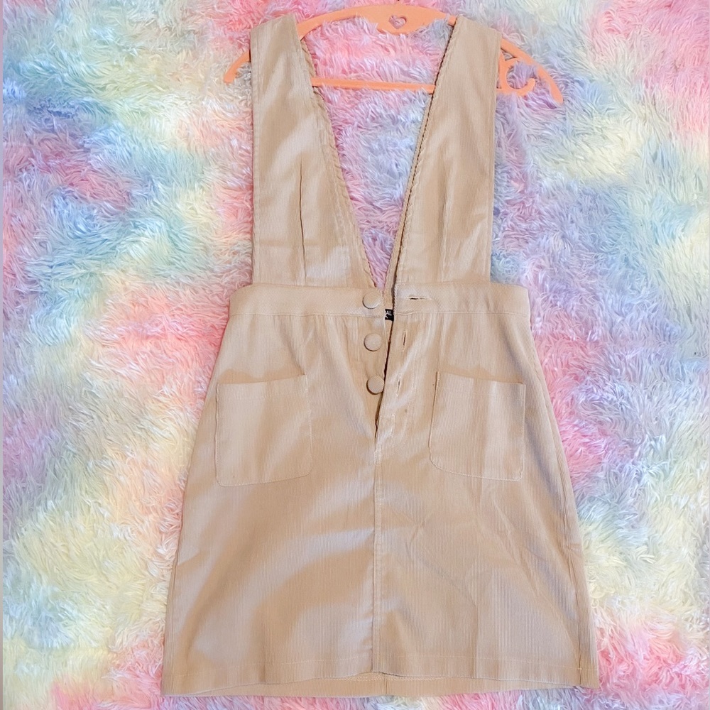 Corduroy beige overalls🪵